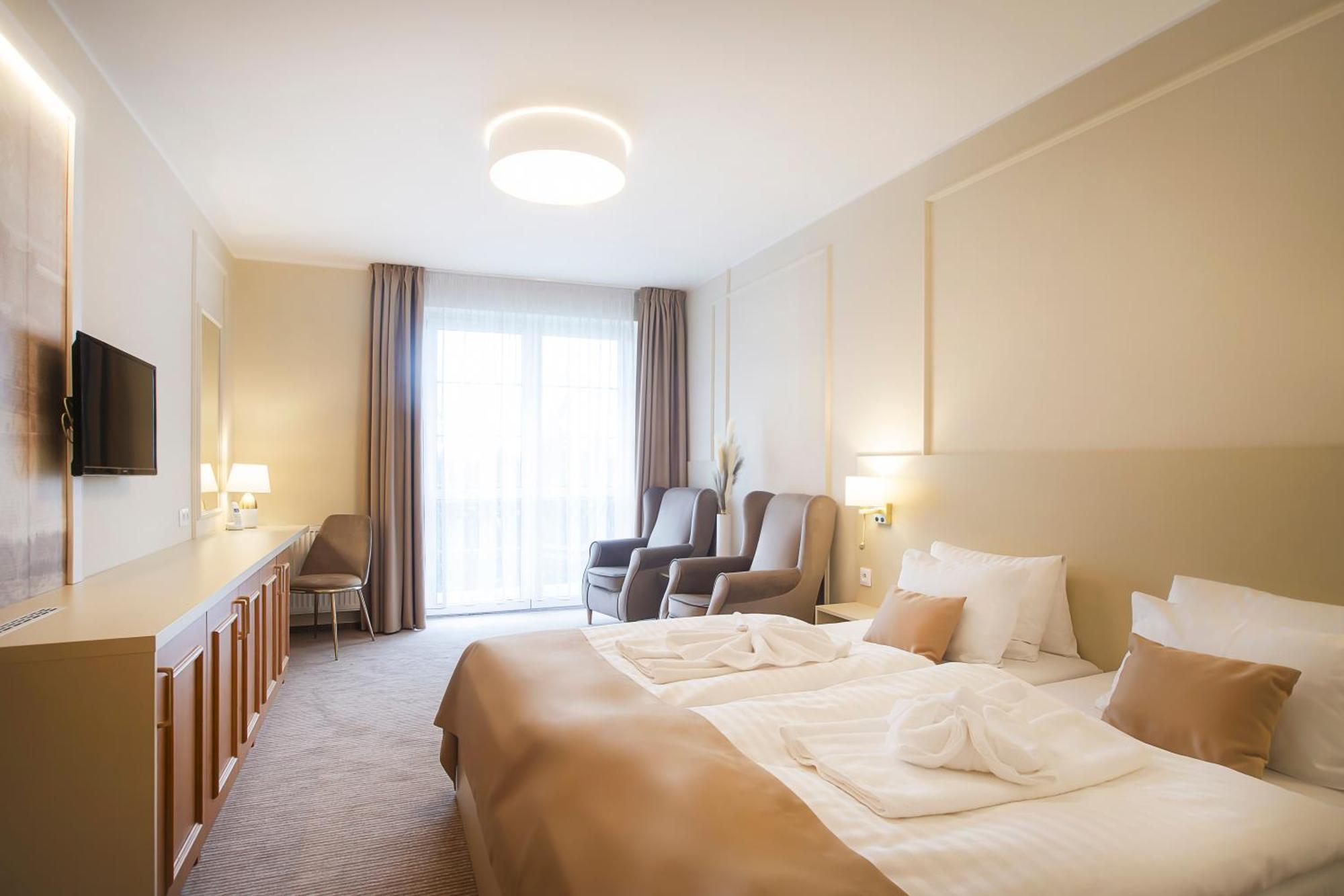 Spa Hotel Diana Františkovy Lázně Exteriör bild