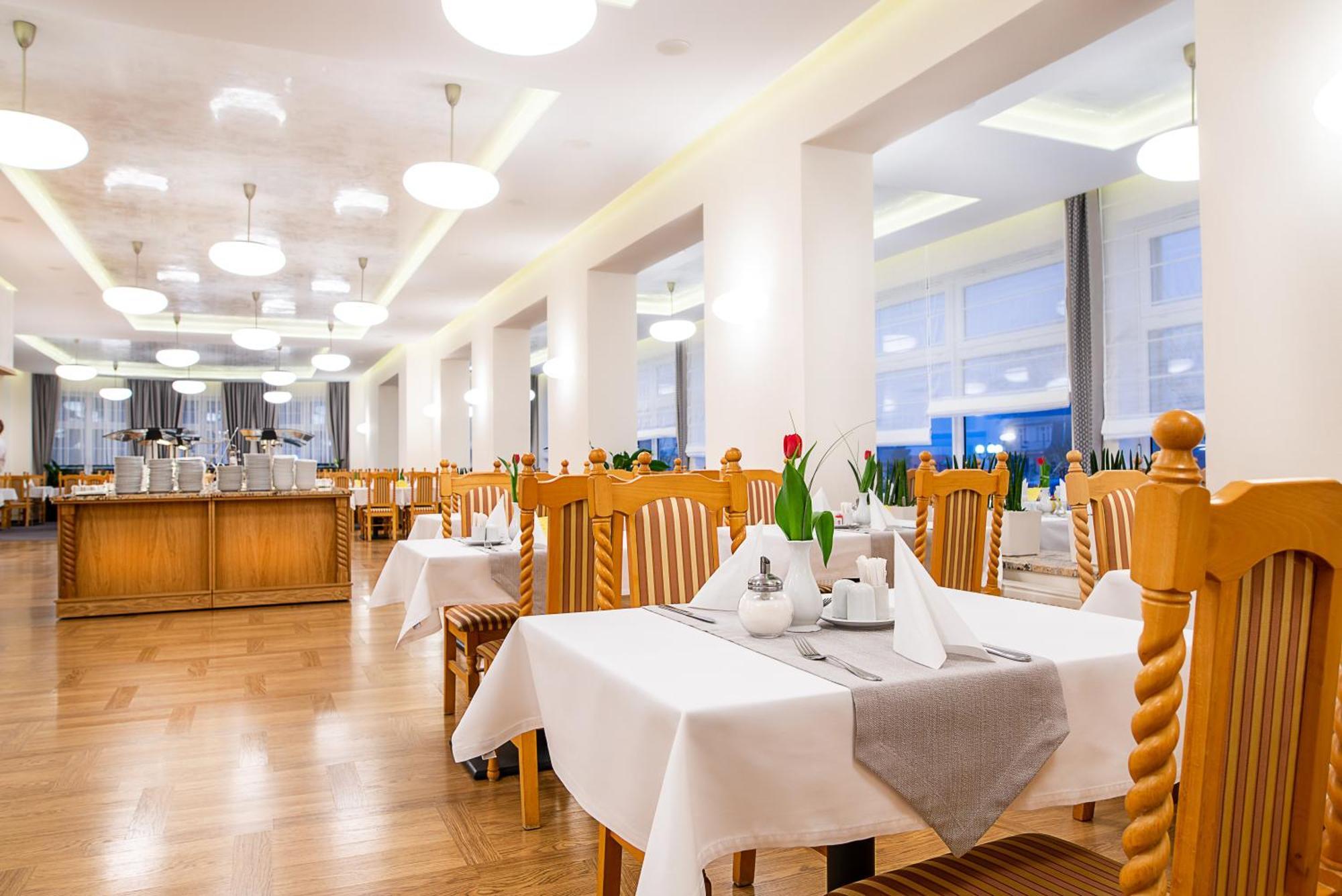 Spa Hotel Diana Františkovy Lázně Exteriör bild